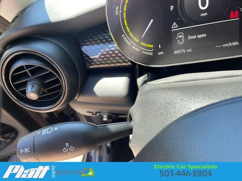 Used 2021 MINI Cooper SE w/ 6.5" Touchscreen Package FWD image 32
