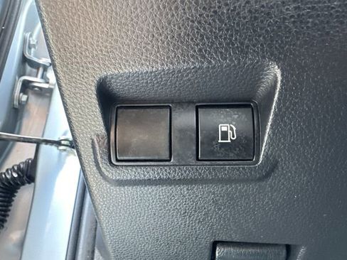 Used 2024 Toyota Corolla Cross AWD Hybrid image 31