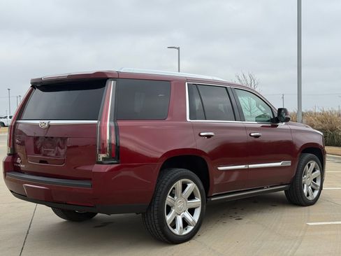 Used 2016 Cadillac Escalade Premium image 7
