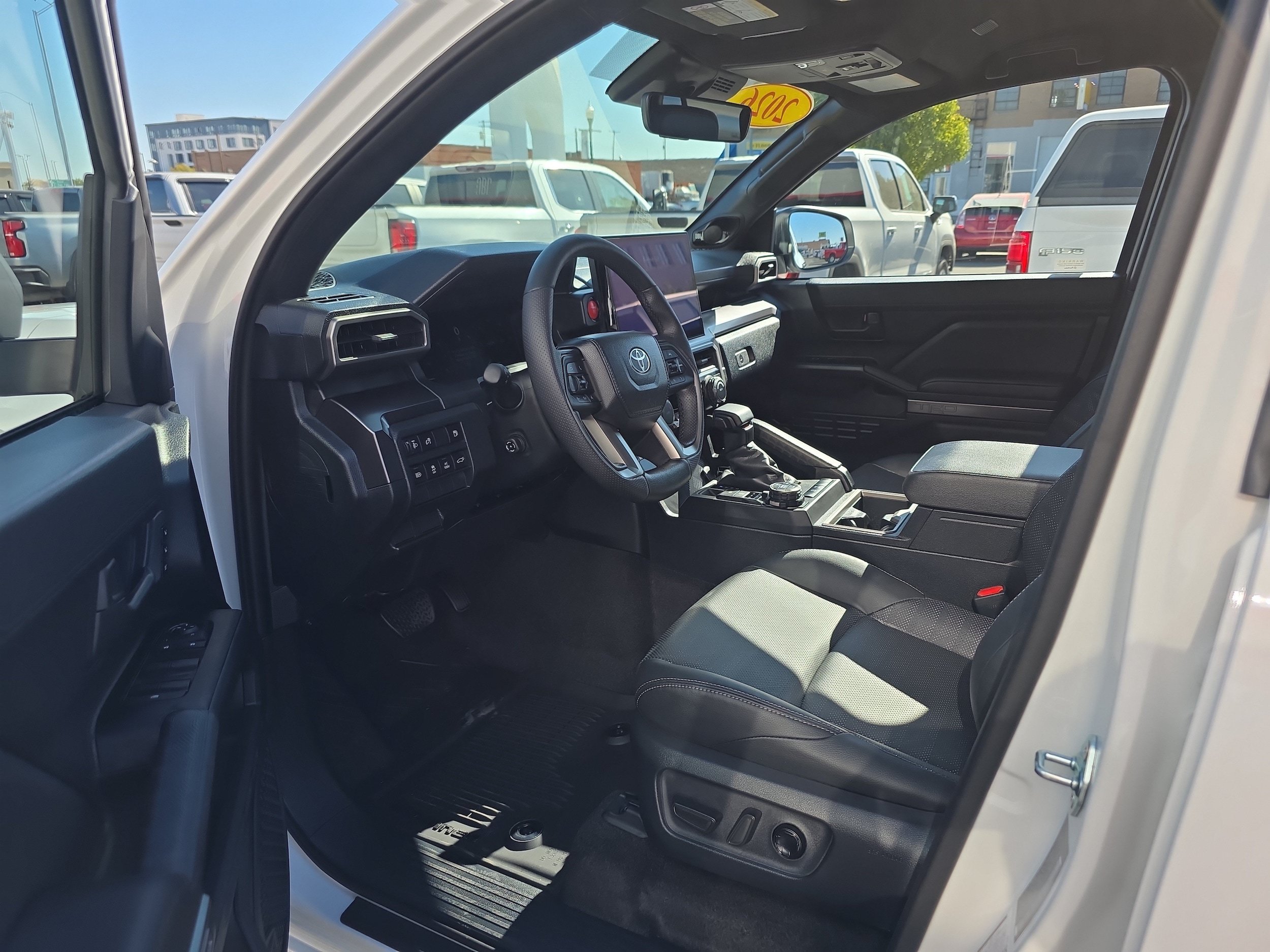 Used 2026 Toyota 4Runner TRD Off-Road Premium AWD/4WD image 2