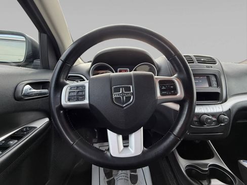 Used 2020 Dodge Journey SE w/ SE Popular Equipment Group image 12