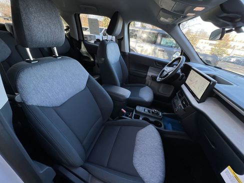 New 2025 Ford Maverick XLT w/ XLT Luxury Package image 24