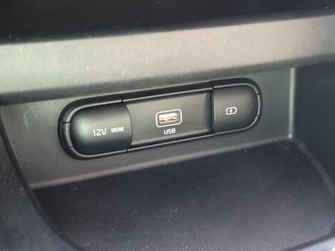Used 2023 Kia Seltos S w/ Navigation Package FWD image 25