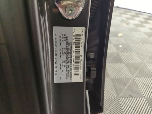 Used 2019 MAZDA MAZDA3 Hatchback w/ Premium Package image 40