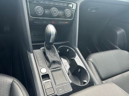 Used 2023 Volkswagen Atlas SE w/ Panoramic Sunroof Package image 51