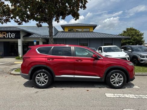 Used 2019 Hyundai Santa Fe SE FWD image 8