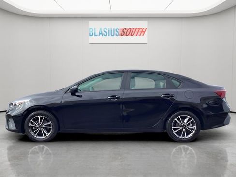 Used 2023 Kia Forte LXS image 6