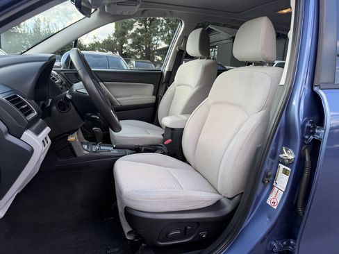 Used 2017 Subaru Forester 2.5i Premium AWD/4WD image 9