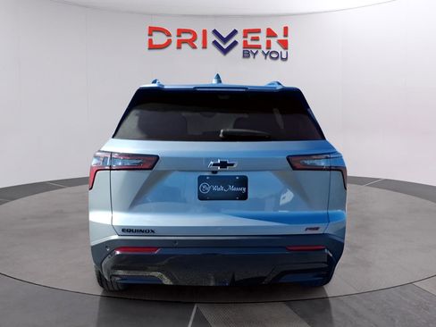 New 2026 Chevrolet Equinox RS image 4