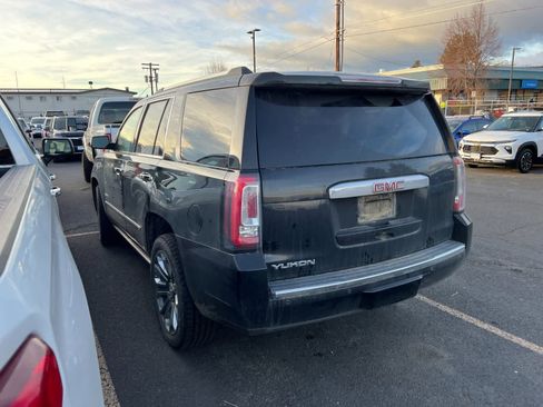 Used 2016 GMC Yukon Denali image 3