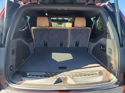 Used 2023 Cadillac Escalade ESV Premium Luxury w/ Performance Package image 13