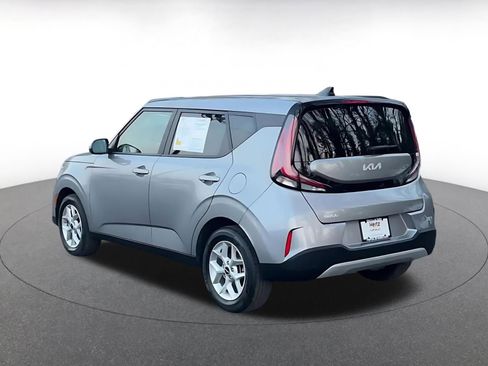 Used 2025 Kia Soul LX w/ LX Technology Package image 11