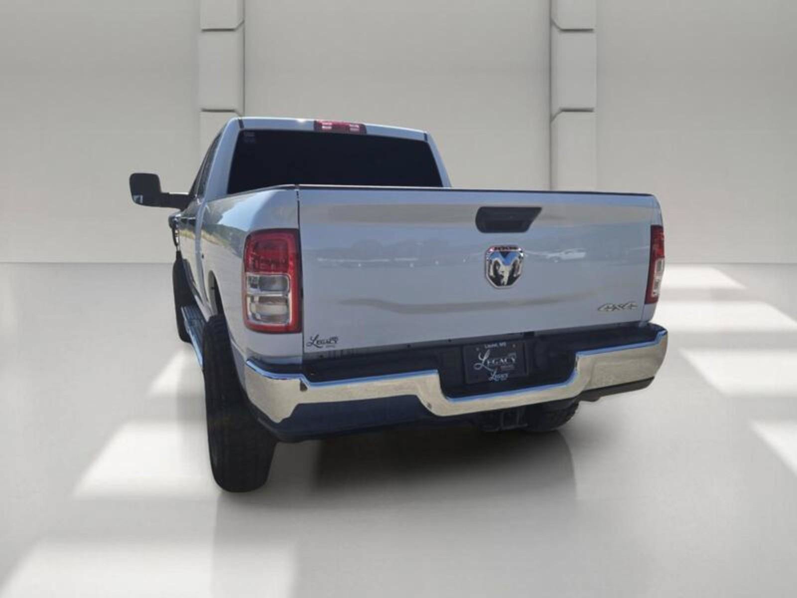 Used 2024 RAM 3500 Tradesman w/ Chrome Appearance Group AWD/4WD image 5