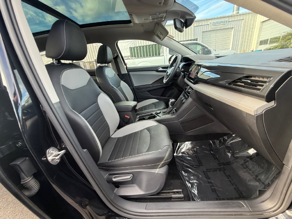 Used 2022 Volkswagen Taos SEL w/ Panoramic Sunroof Package AWD/4WD image 27