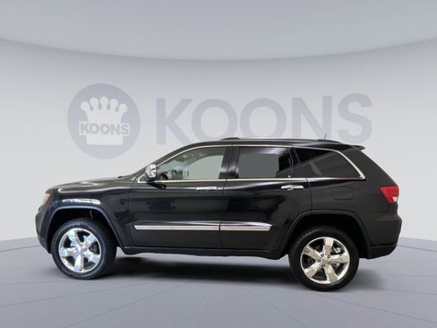 Used 2013 Jeep Grand Cherokee Overland Summit image 2