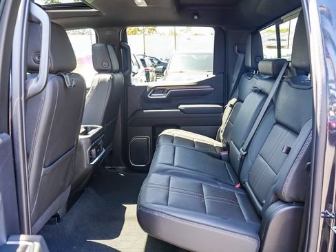 Used 2023 Chevrolet Silverado 1500 High Country w/ High Country Premium Package AWD/4WD image 19