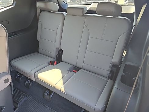 Used 2024 GMC Acadia Elevation w/ Trailering Package AWD/4WD image 19