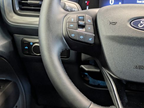 New 2025 Ford Maverick Lariat w/ Black Appearance Package image 23