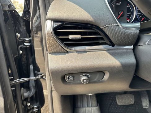 Certified 2023 Chevrolet Traverse Premier w/ Redline Edition AWD/4WD image 22