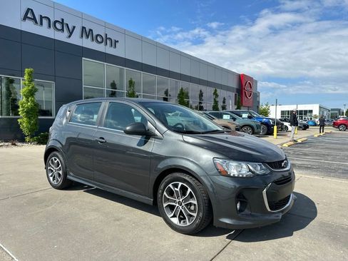 Used 2019 Chevrolet Sonic LT FWD image 1