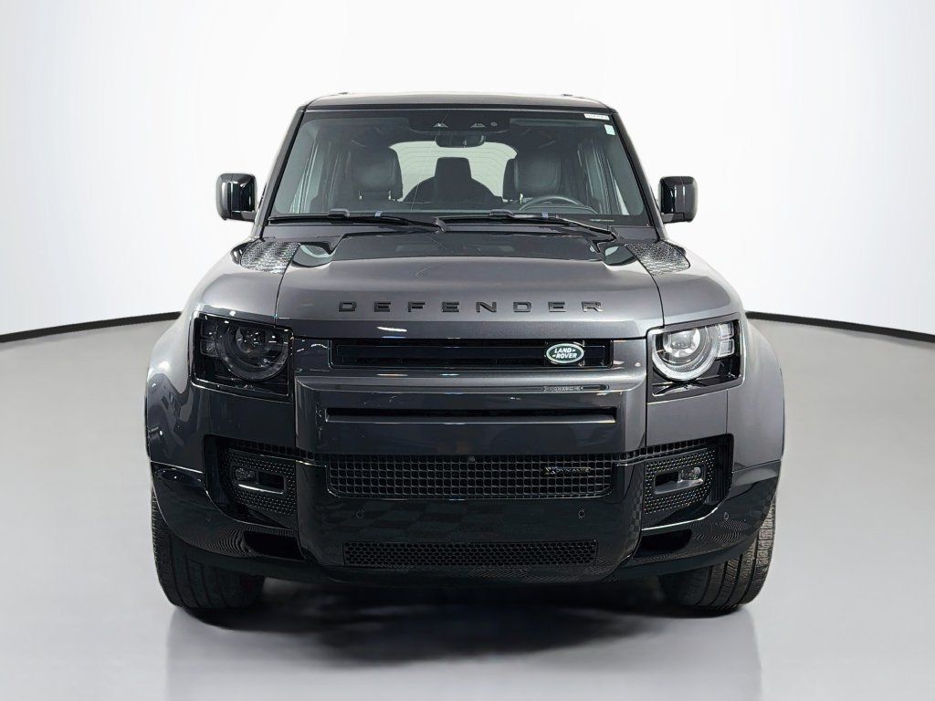 Used 2023 Land Rover Defender 110 X-Dynamic SE AWD/4WD image 2