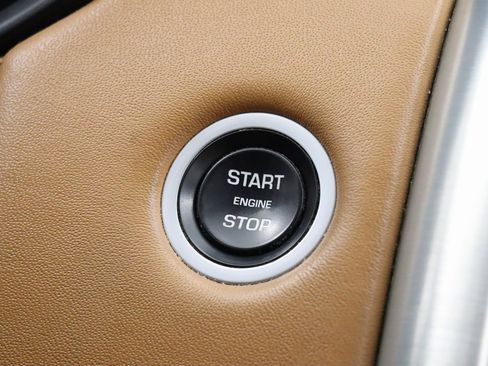 Used 2018 Land Rover Discovery HSE Luxury image 26