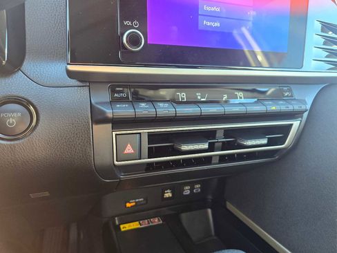 Used 2025 Toyota Camry LE image 28