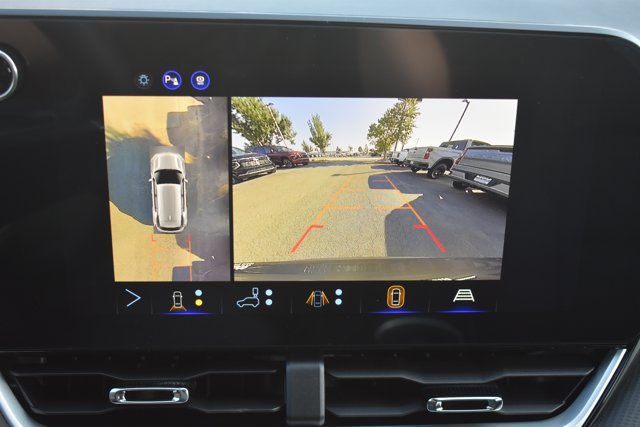 New 2027 Chevrolet Equinox LT w/ Safety and Technology Package FWD image 23