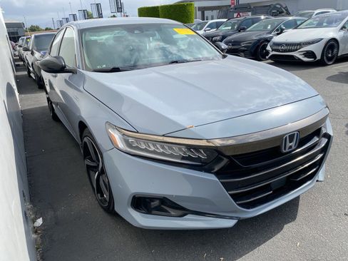 Used 2022 Honda Accord Sport image 2