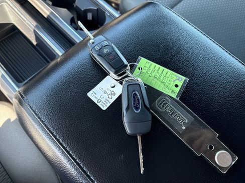 Used 2018 Ford F150 XLT w/ Equipment Group 302A Luxury image 31