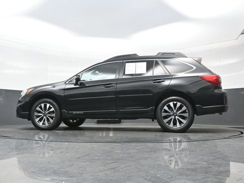 Used 2017 Subaru Outback 2.5i Limited image 27