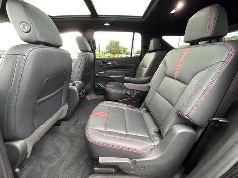Used 2024 Chevrolet Traverse RS w/ LPO, Floor Liner Package AWD/4WD image 18