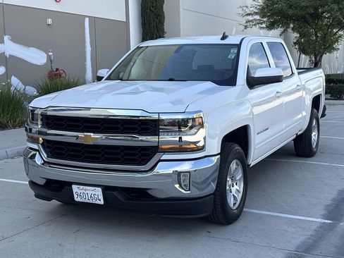Used 2017 Chevrolet Silverado 1500 LT w/ All Star Edition AWD/4WD image 7