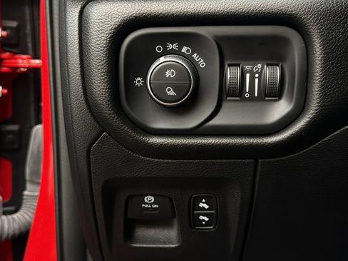 Used 2025 RAM 1500 Lone Star AWD/4WD image 33