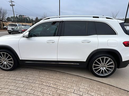 Used 2021 Mercedes-Benz GLB 250 GLB 250 image 11