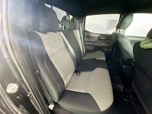 Used 2021 Toyota Tacoma TRD Off-Road w/ Technology Package image 25