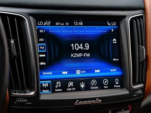 Used 2019 Maserati Levante S GranSport image 23