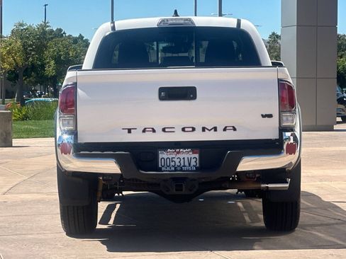 Used 2023 Toyota Tacoma TRD Off-Road AWD/4WD image 5