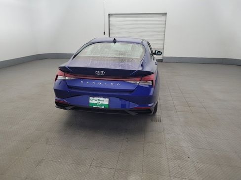 Used 2023 Hyundai Elantra SEL FWD image 7