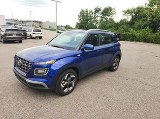 Used 2023 Hyundai Venue SEL w/ Cargo Package FWD video 1