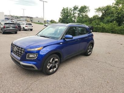 Used 2023 Hyundai Venue SEL w/ Cargo Package