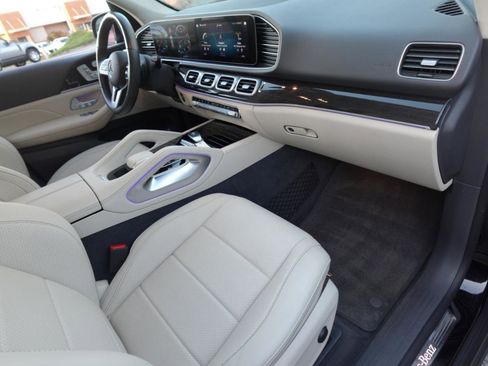 Used 2020 Mercedes-Benz GLE 350 w/ Premium Package image 8