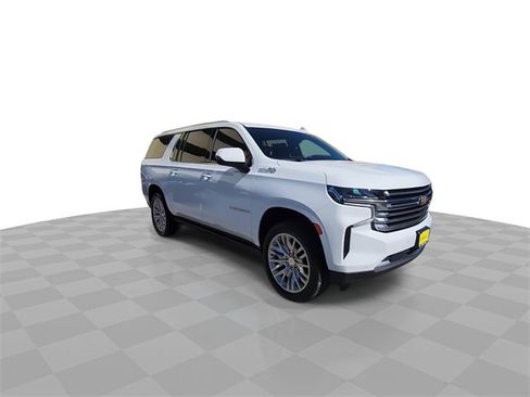 Certified 2024 Chevrolet Suburban High Country image 2