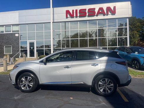 Certified 2023 Nissan Murano SV image 2