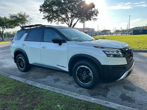 Used 2023 Nissan Pathfinder Rock Creek AWD/4WD image 7