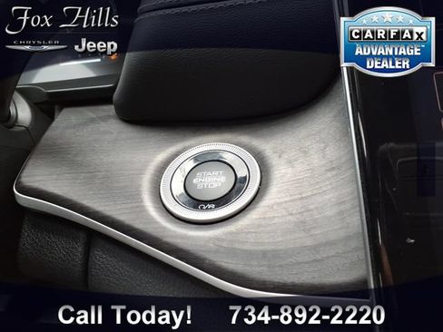 Used 2023 Jeep Grand Cherokee L Limited AWD/4WD image 27