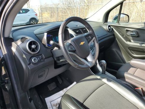 Certified 2016 Chevrolet Trax LT w/ LT Convenience Package image 10