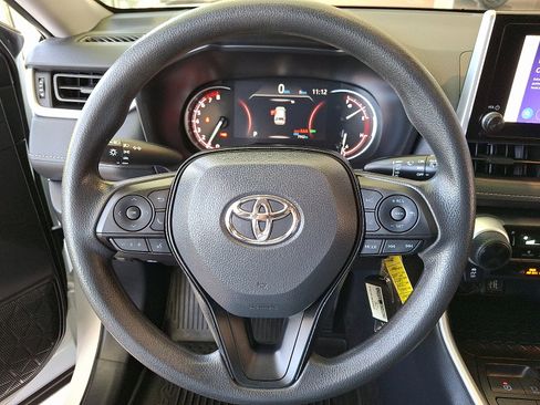 Used 2025 Toyota RAV4 LE AWD/4WD image 19