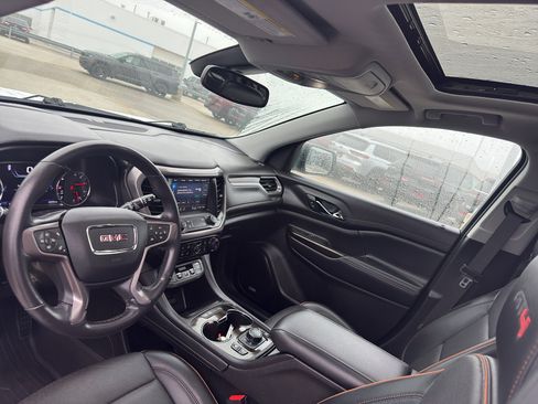 Used 2022 GMC Acadia AT4 w/ Technology Package AWD/4WD image 25