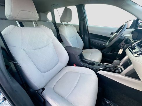 Used 2022 Toyota Corolla Cross L AWD/4WD image 27